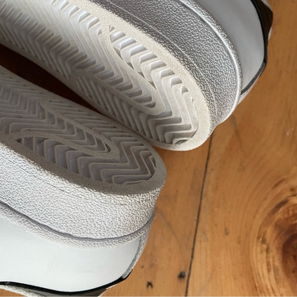 Adidas Original Superstar White Leather Three Stripe Sneakers Black Women's 6 - Picture 10 of 11